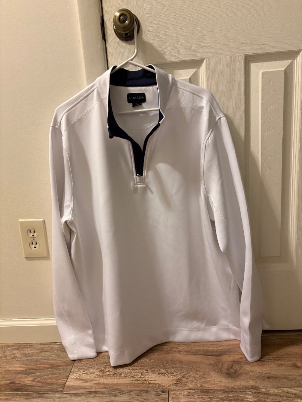 Men's Chase 54 White XL 1/4 Zip Pullover.